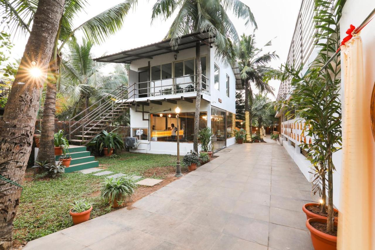 Capital O 61948 Aqua Marina 3* Calangute